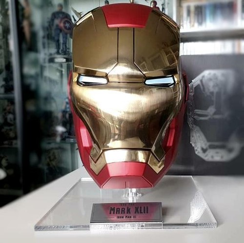 Supporto acrilico per casco